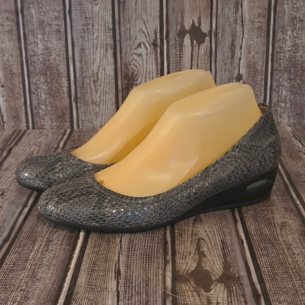 Sz 7.5 B Cole Haan Air Grey Snakeskin Embossed Leather Wedge Pumps Shoes VGUC!